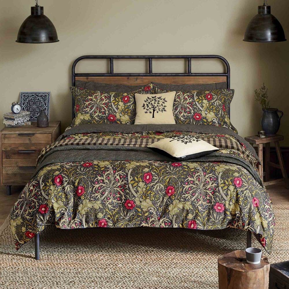 Morris Seaweed Bedding and Pillowcase By Morris & Co in Black